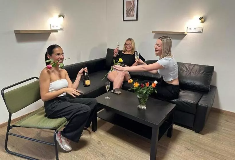 Majatalo Penzion Raketa Bowling