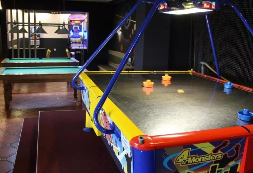 Majatalo Penzion Raketa Bowling