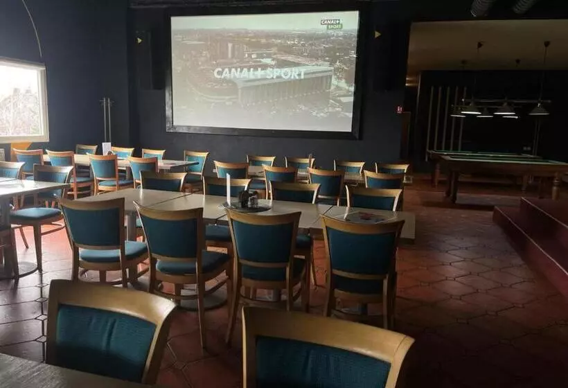 Majatalo Penzion Raketa Bowling