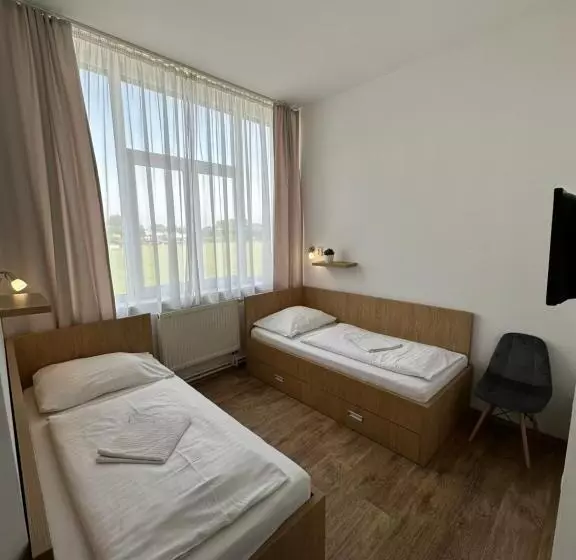 Majatalo Penzion Raketa Bowling