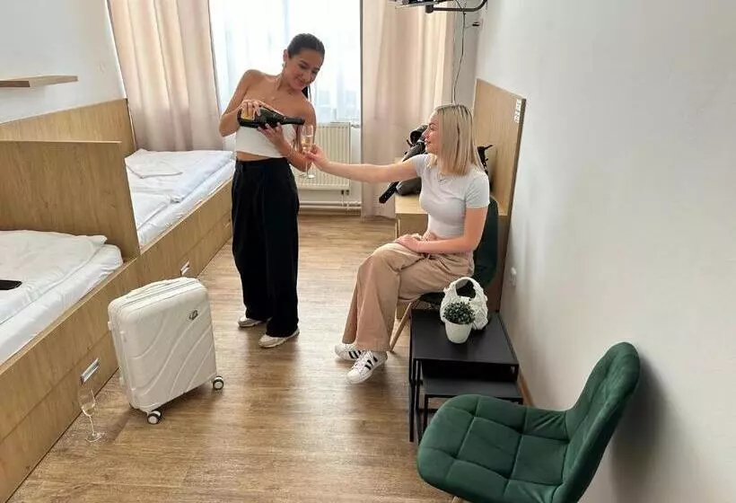 Majatalo Penzion Raketa Bowling