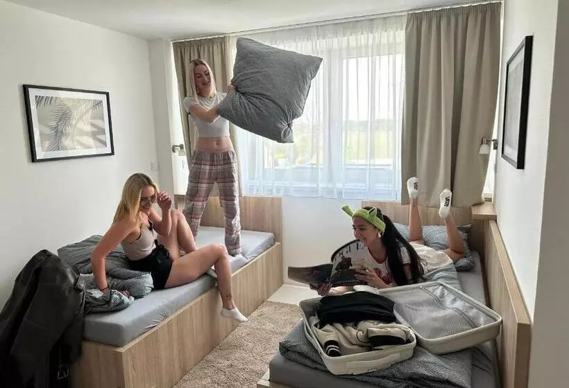 Majatalo Penzion Raketa Bowling