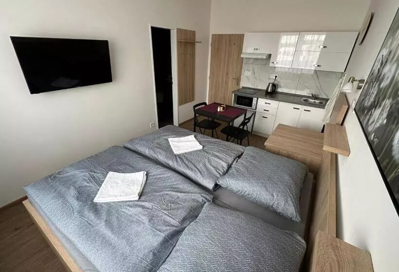 Majatalo Penzion Raketa Bowling