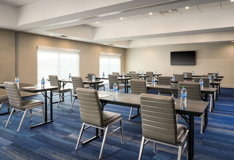 فندق Holiday Inn Express & Suites   Lockport, An Ihg