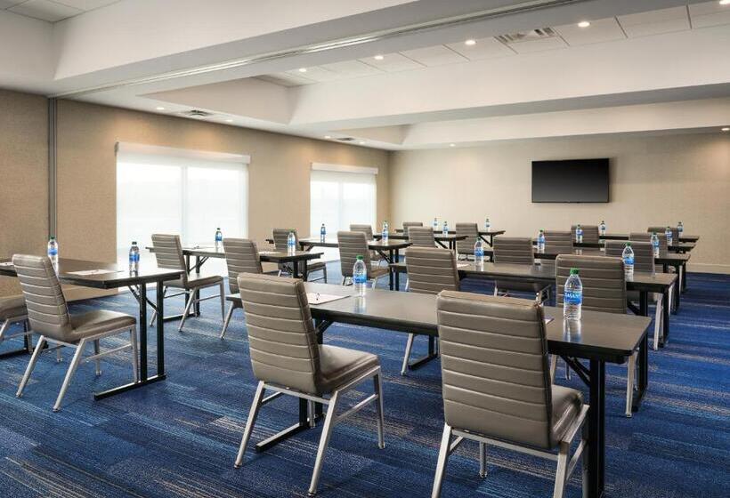 فندق Holiday Inn Express & Suites   Lockport, An Ihg