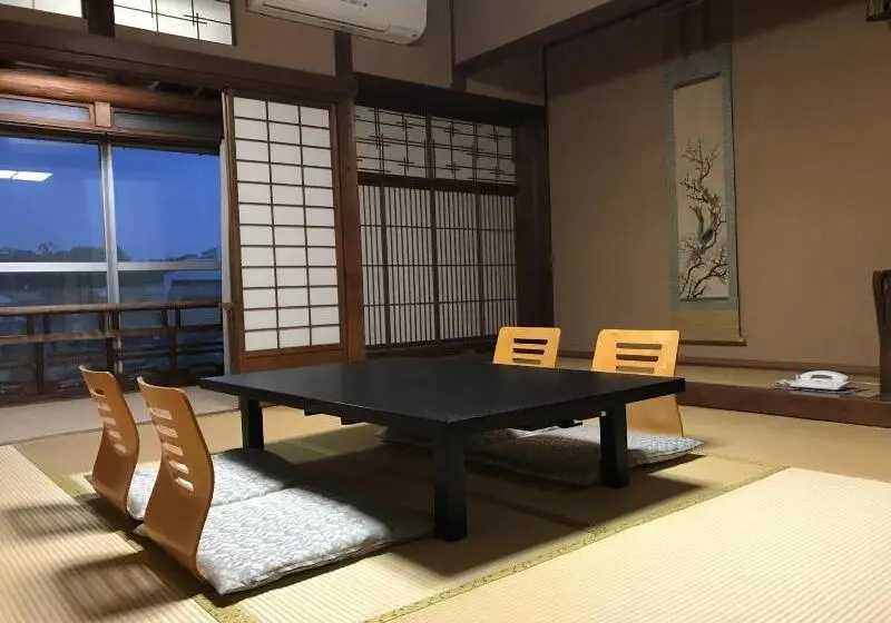 ホテル Katsuzakikan