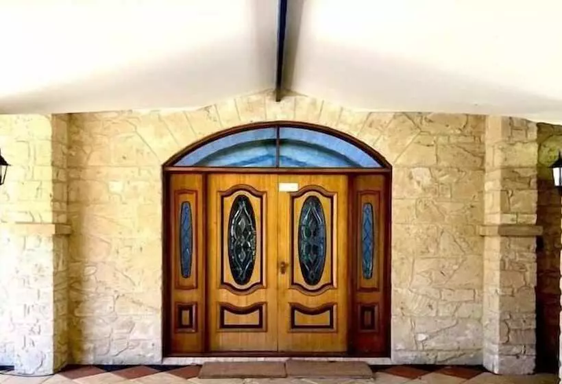 Hotelli Harmony Forest Accommodation And Vineyard