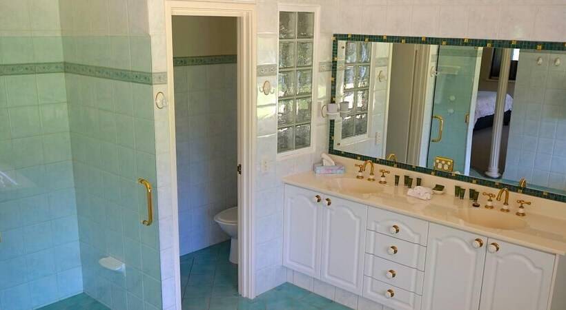 Отель Harmony Forest Accommodation And Vineyard