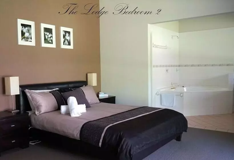 Hotelli Harmony Forest Accommodation And Vineyard