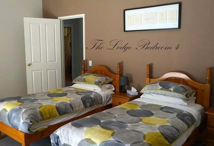 Hotelli Harmony Forest Accommodation And Vineyard