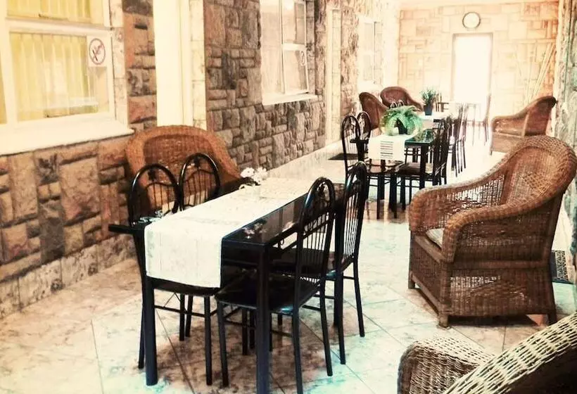 Aron's Guest House Bed & Breakfast