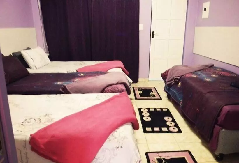 Aron's Guest House Bed & Breakfast