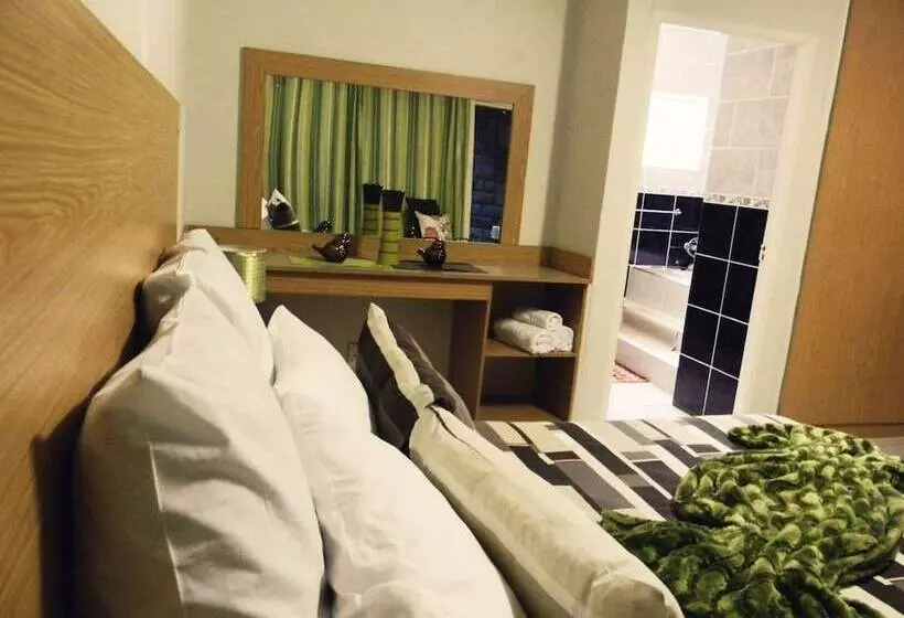 Aron's Guest House Bed & Breakfast