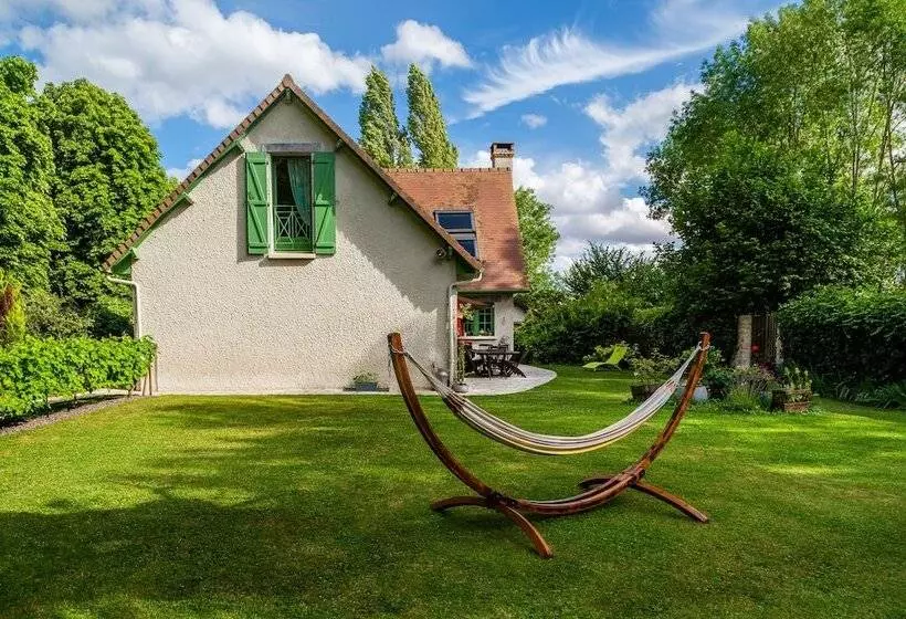 Aamiaismajoitus (B&B) L'orée De Giverny