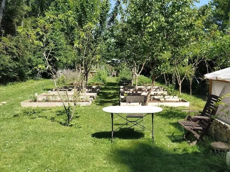 Aamiaismajoitus (B&B) L'orée De Giverny