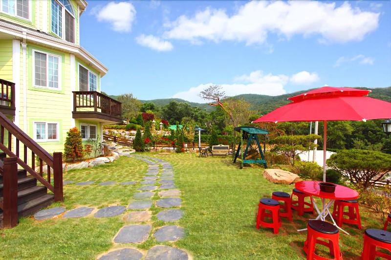 Afternoon Of The Forest Pension