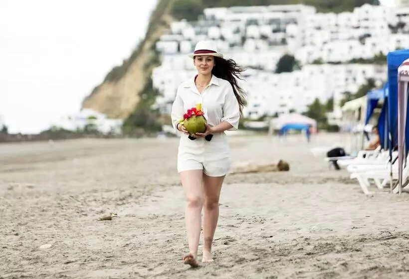 Green9 Hotel & Beach Resort Same