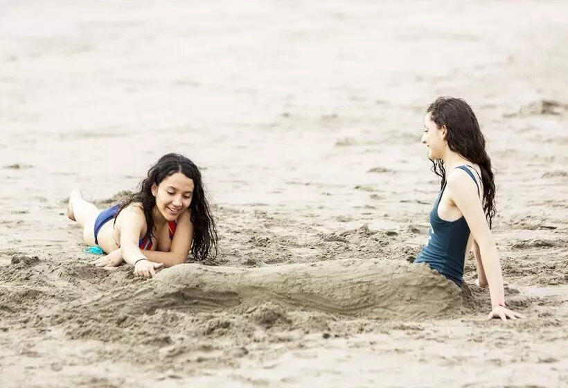 Green9 Hotel & Beach Resort Same