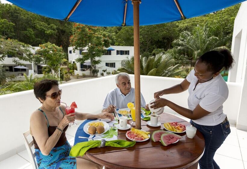 Green9 Hotel & Beach Resort Same