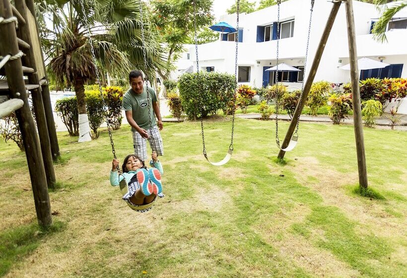 Green9 Hotel & Beach Resort Same