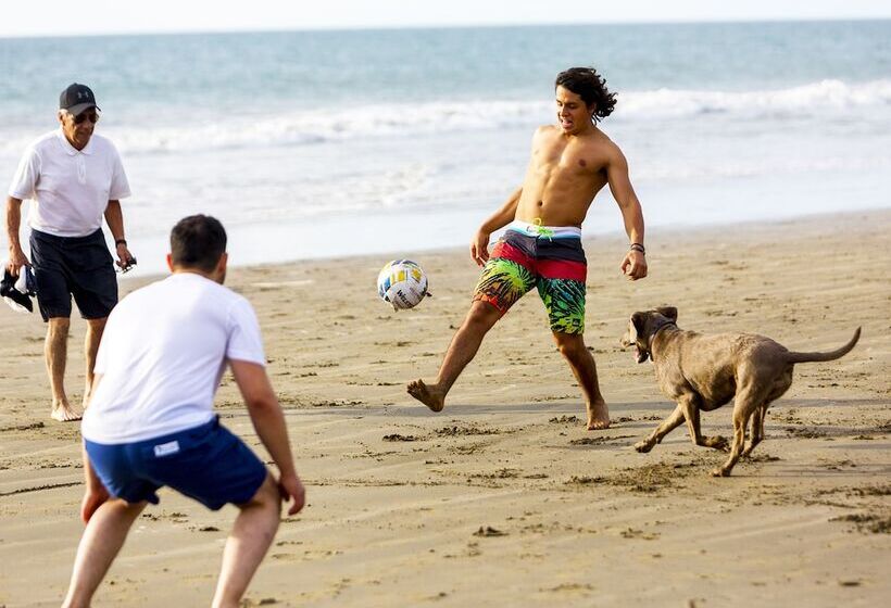 Green9 Hotel & Beach Resort Same