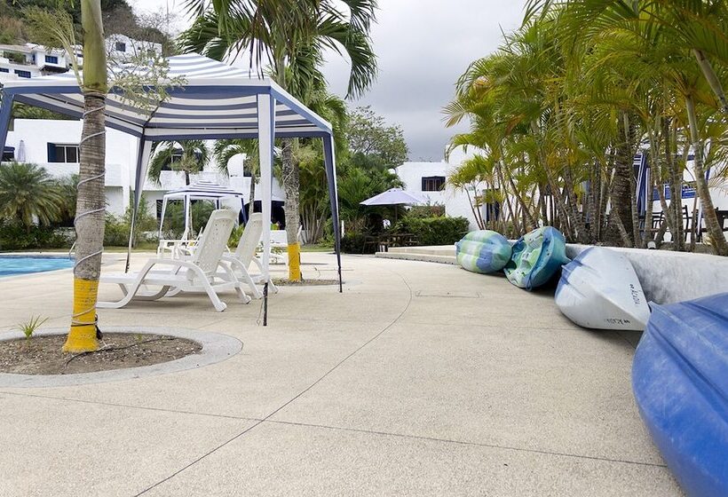 Green9 Hotel & Beach Resort Same