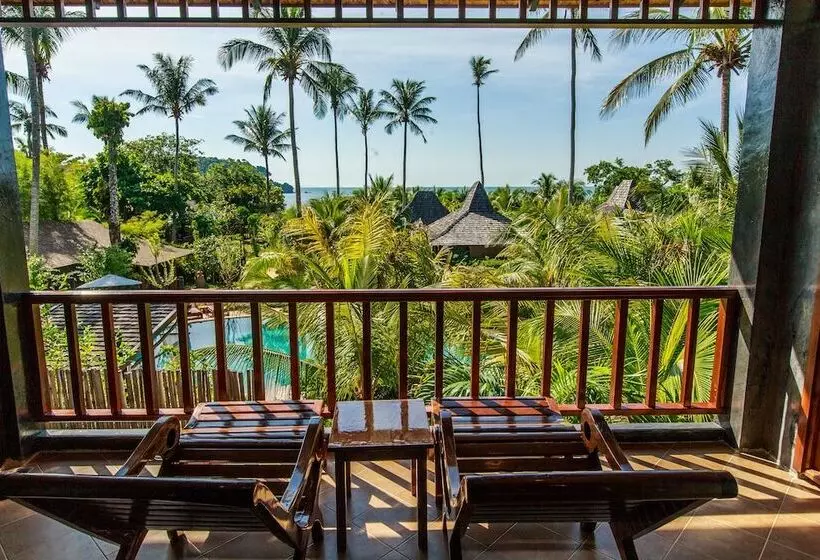 Hotelli Andalay Beach Resort Koh Libong