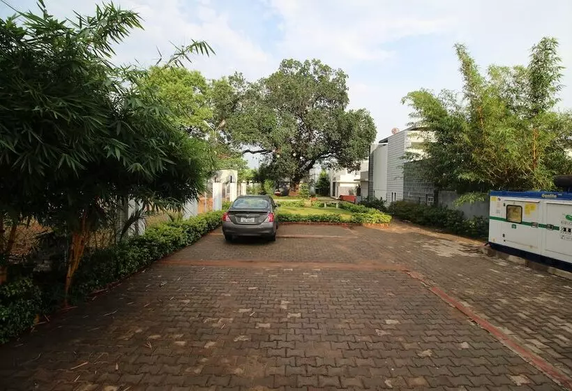 Hotelli La Flora Cloud 9 Yelagiri