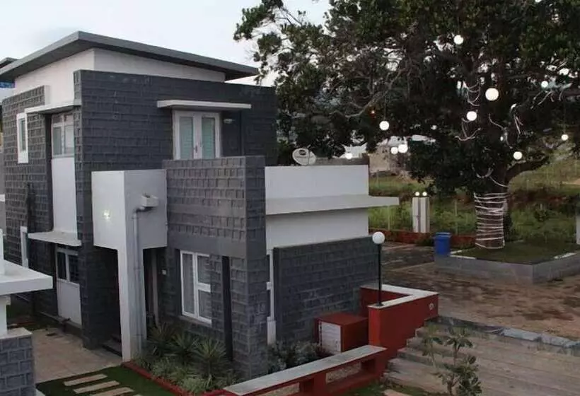 Hotelli La Flora Cloud 9 Yelagiri