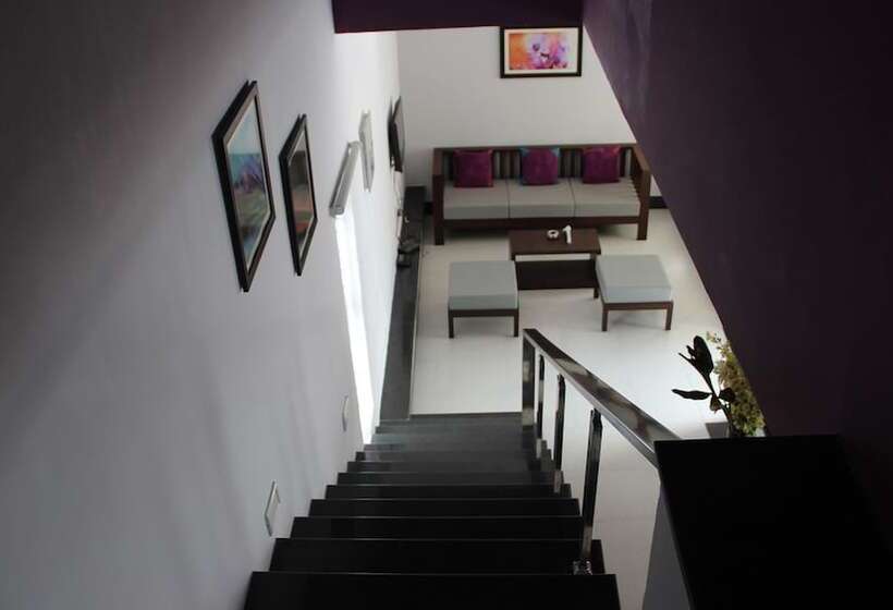 Hotel La Flora Cloud 9 Yelagiri