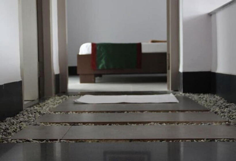 Hotel La Flora Cloud 9 Yelagiri