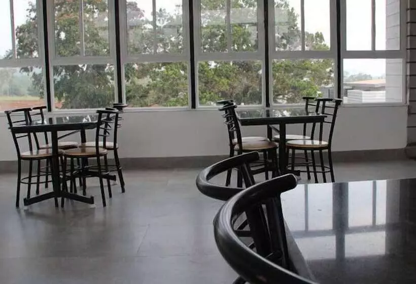 Hotelli La Flora Cloud 9 Yelagiri