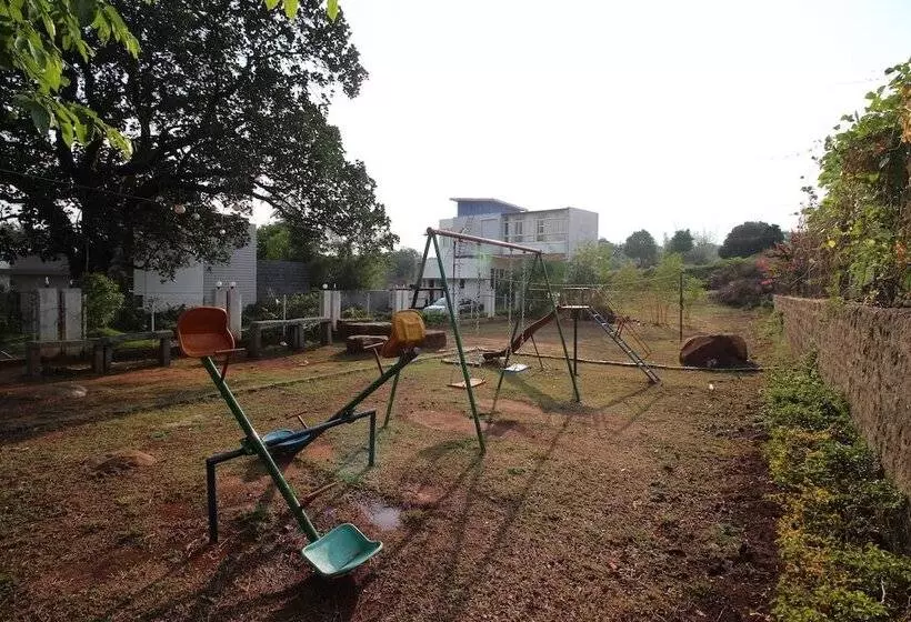 Hotelli La Flora Cloud 9 Yelagiri