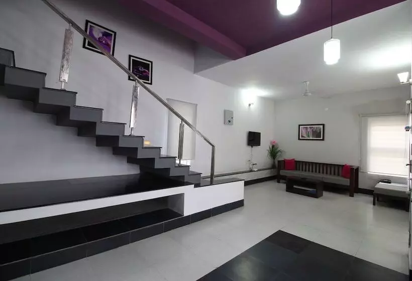 Hotelli La Flora Cloud 9 Yelagiri