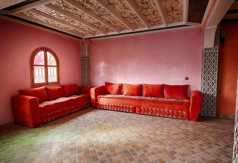 فندق Ksar Ljanoub