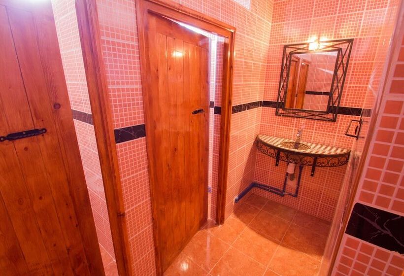 فندق Ksar Ljanoub