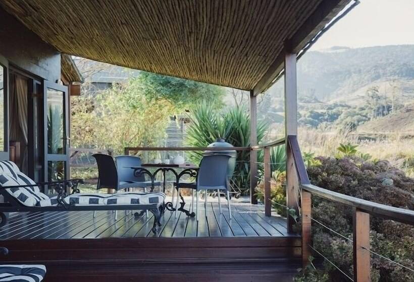 Отель Rockwood Lodges