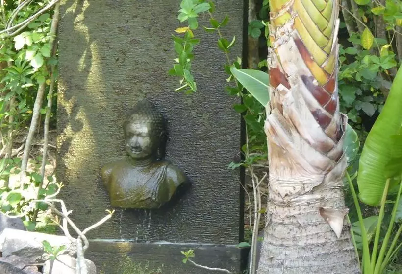 Hotelli Villa Rumah Kita