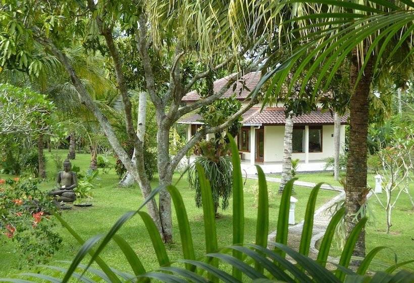 Отель Villa Rumah Kita