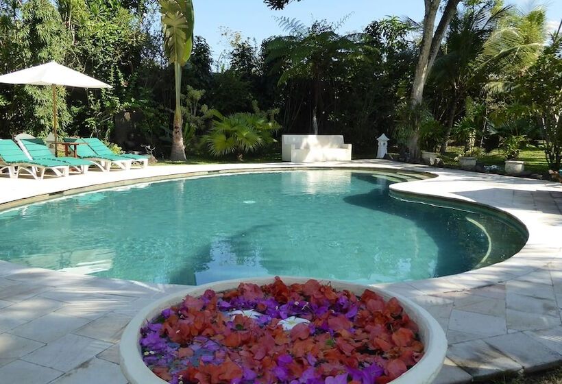 Отель Villa Rumah Kita