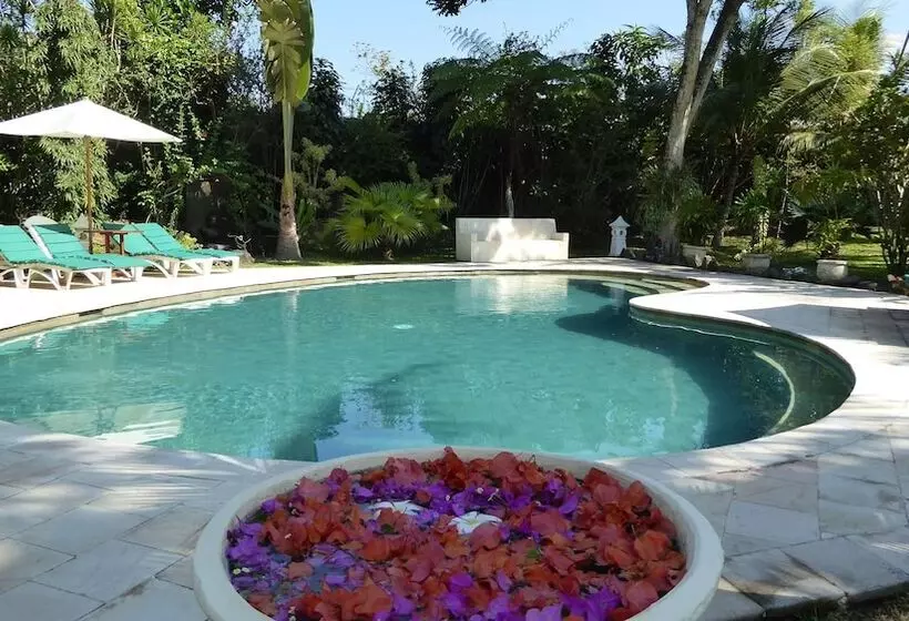 Hotelli Villa Rumah Kita