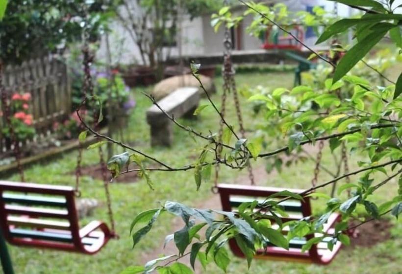 בית מלון כפרי Teamount Suites