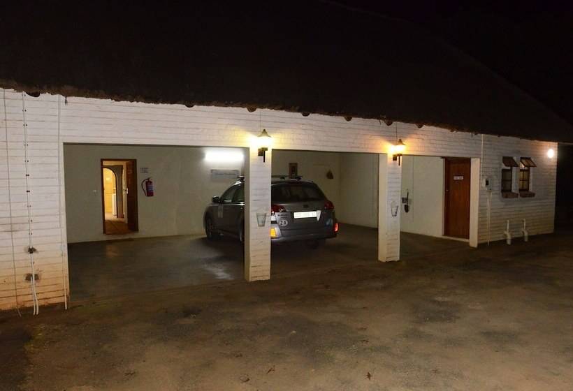 ペンション Maclear Manor