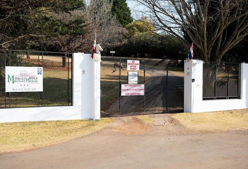 ペンション Maclear Manor