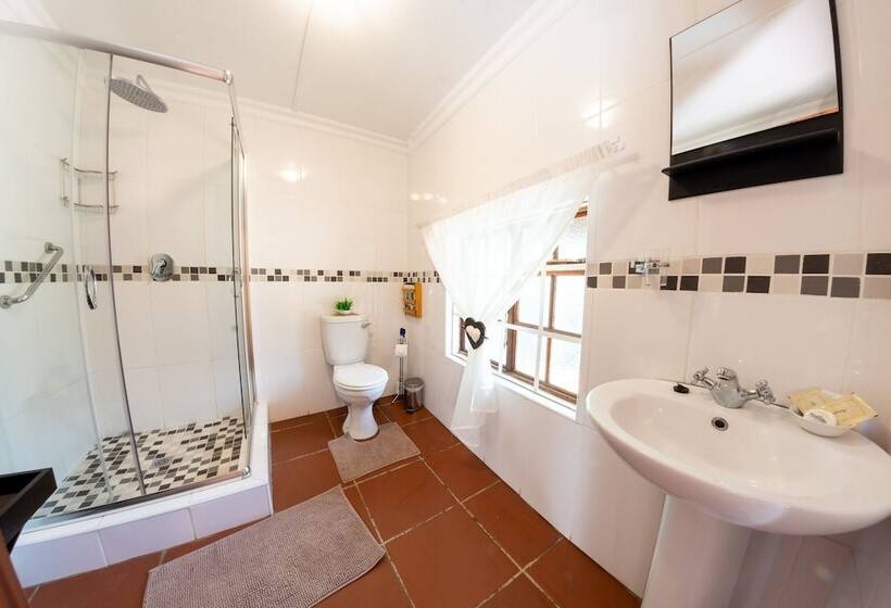 ペンション Maclear Manor