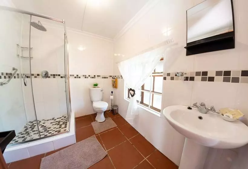 Pension Maclear Manor