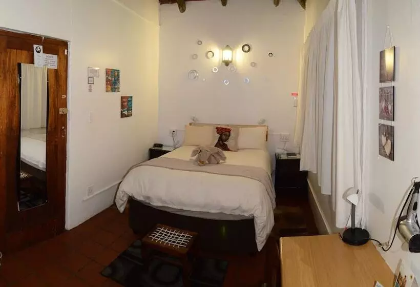 Pension Maclear Manor