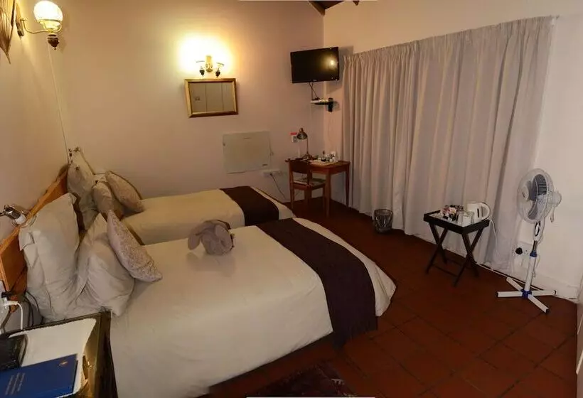 Pension Maclear Manor