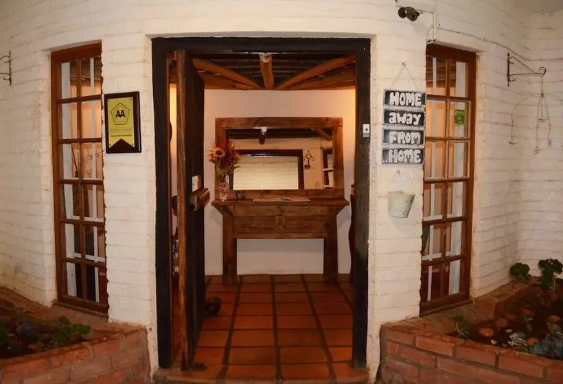 Pension Maclear Manor