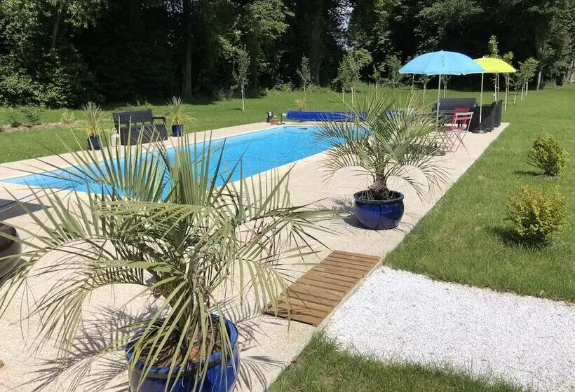 Aamiaismajoitus (B&B) Chambres D Hotes Chateau De La Croix Chemin